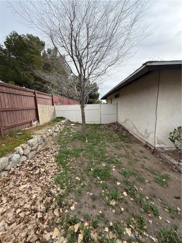 39044 162nd East, Palmdale, CA 93591