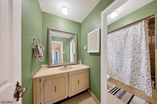 103 Columbia Cmn, Hillsborough Twp., NJ 08844
