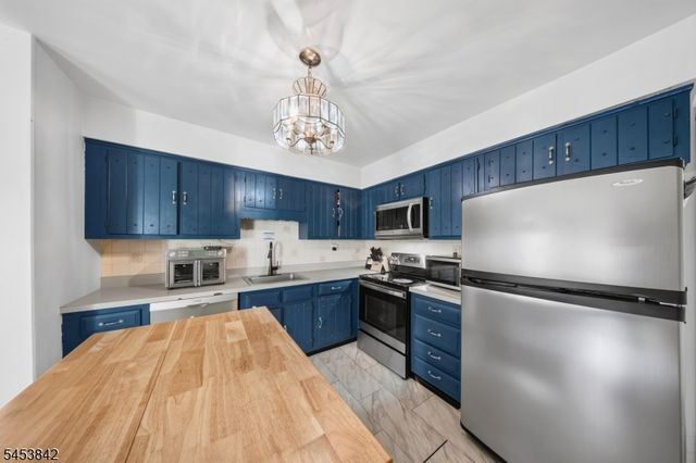 103 Columbia Cmn, Hillsborough Twp., NJ 08844