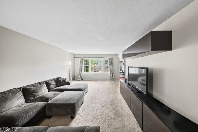 103 Columbia Cmn, Hillsborough Twp., NJ 08844