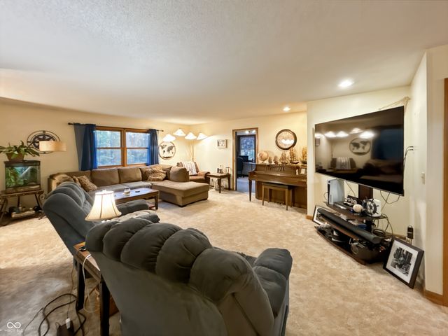 1675 Lincoln Hill Road, Martinsville, IN 46151