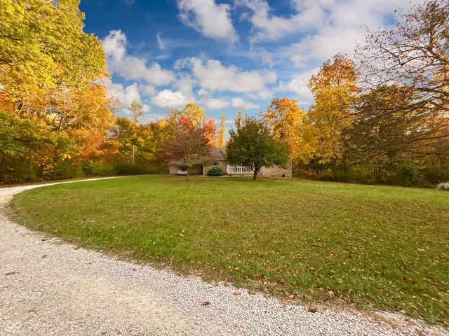 1675 Lincoln Hill Road, Martinsville, IN 46151