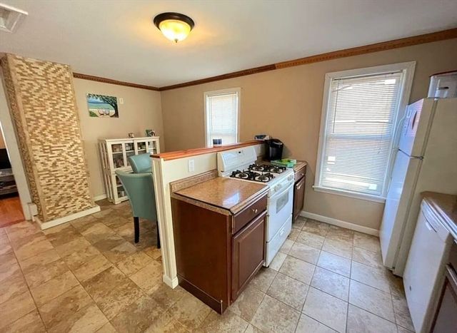 34 Cherry St, Brockton, MA 02301