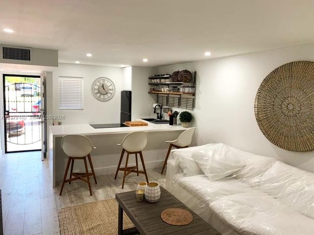 20201 NE 29th Ct D109, Aventura, FL 33180