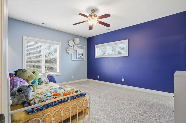 9136 Wooded Point Drive, Johnston, IA 50131