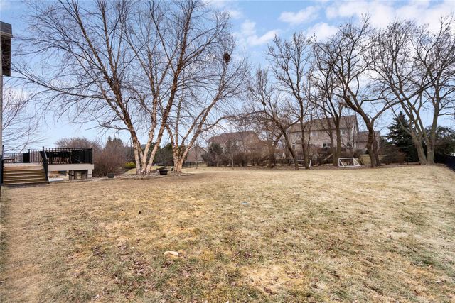 9136 Wooded Point Drive, Johnston, IA 50131