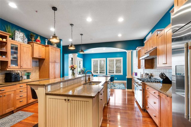 9136 Wooded Point Drive, Johnston, IA 50131