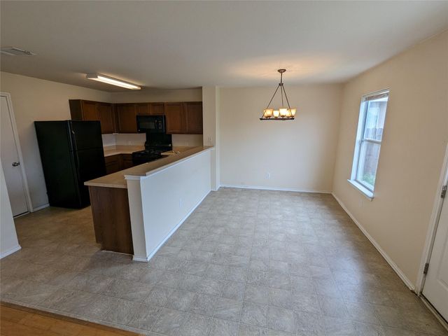 220 Quarter Ave, Buda, TX 78610
