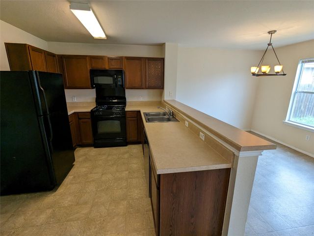 220 Quarter Ave, Buda, TX 78610
