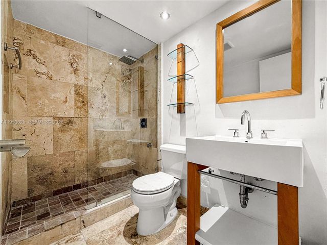 520 NE 38th St 9, Miami, FL 33137