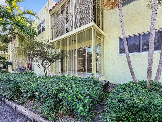 520 NE 38th St 9, Miami, FL 33137