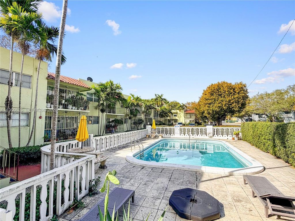 520 NE 38th St 9, Miami, FL 33137