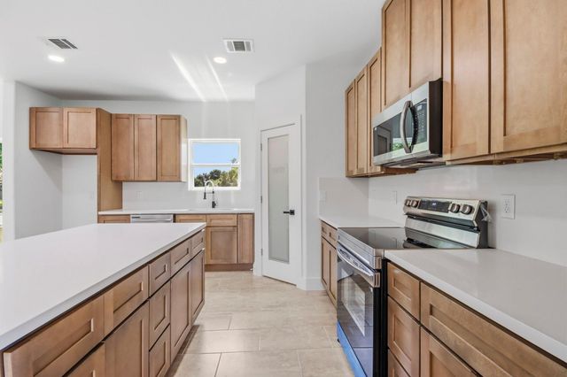 17307 Crows Nest Way, Crosby, TX 77532
