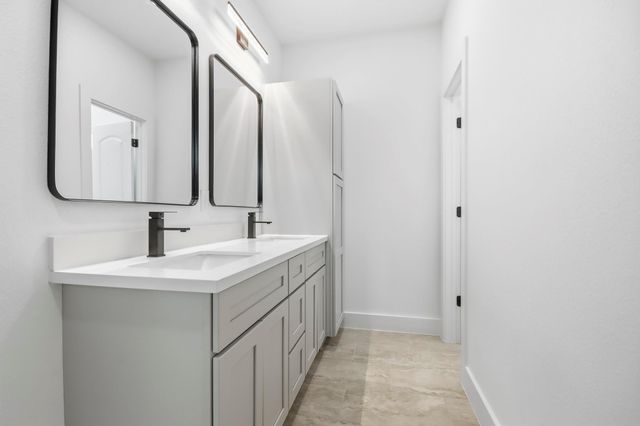 17307 Crows Nest Way, Crosby, TX 77532