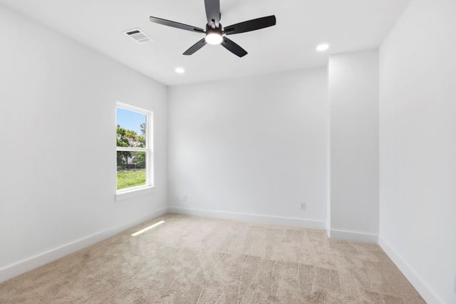 17307 Crows Nest Way, Crosby, TX 77532