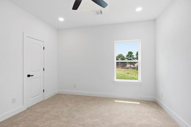17307 Crows Nest Way, Crosby, TX 77532