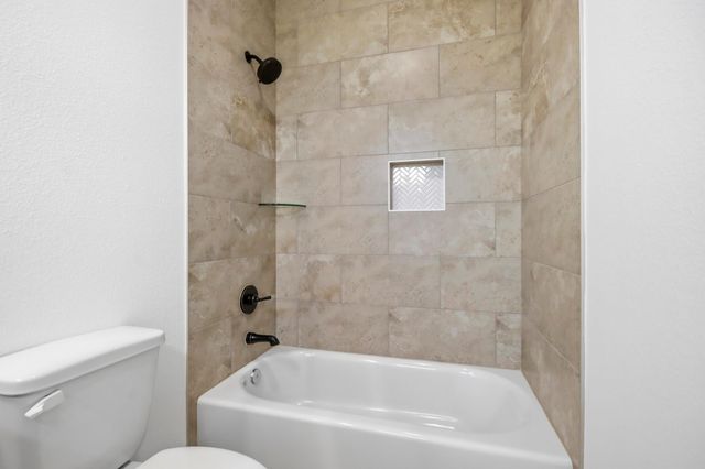 17307 Crows Nest Way, Crosby, TX 77532