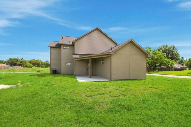 17307 Crows Nest Way, Crosby, TX 77532