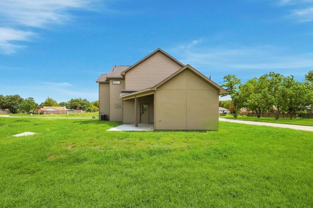17307 Crows Nest Way, Crosby, TX 77532