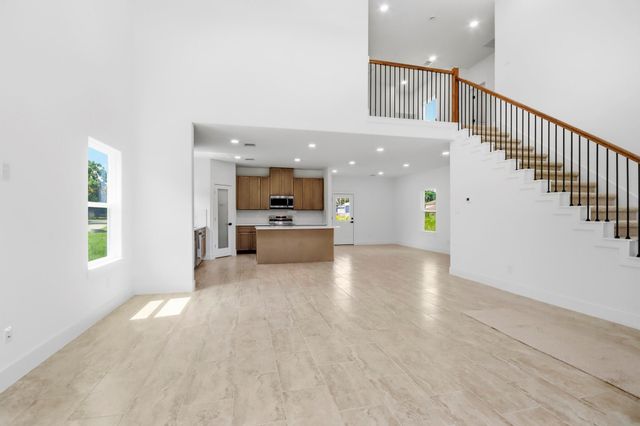 17307 Crows Nest Way, Crosby, TX 77532