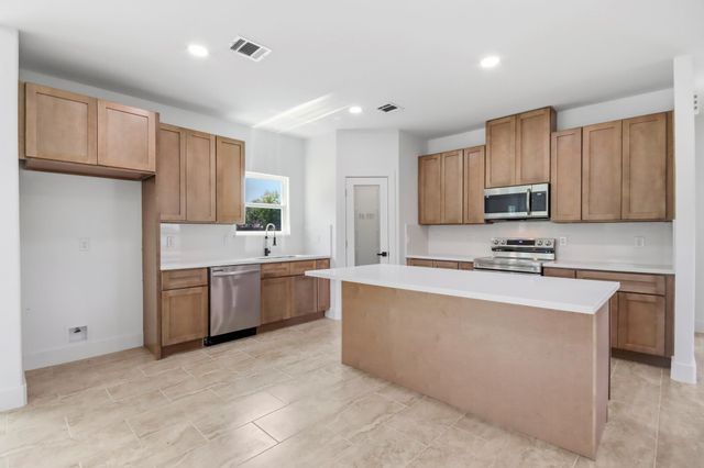 17307 Crows Nest Way, Crosby, TX 77532
