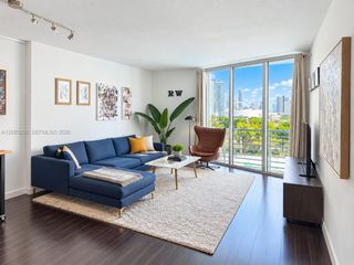325 S Biscayne Boulevard 1424, Miami, FL 33131