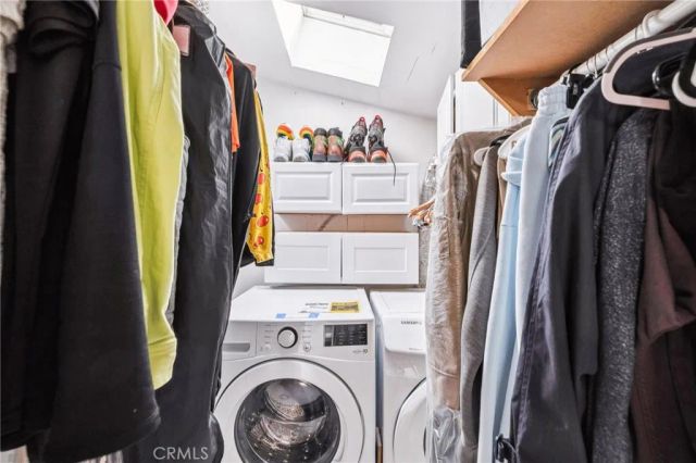 2041 N Beverly Glen Boulevard, Los Angeles, CA 90077