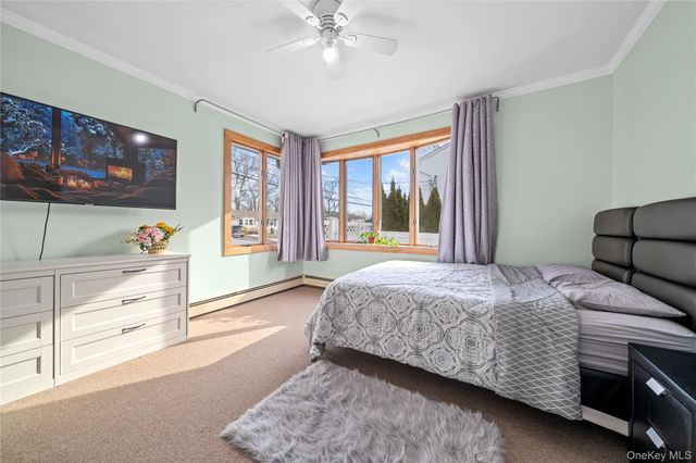 46 Creighton Avenue, Lake Ronkonkoma, NY 11779