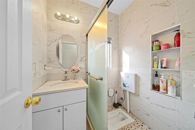 46 Creighton Avenue, Lake Ronkonkoma, NY 11779