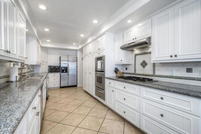 1409 S Pacific Street, Oceanside, CA 92054