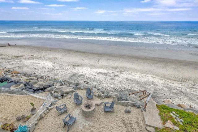 1409 S Pacific Street, Oceanside, CA 92054