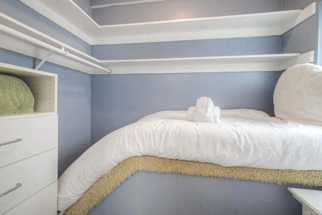 1409 S Pacific Street, Oceanside, CA 92054