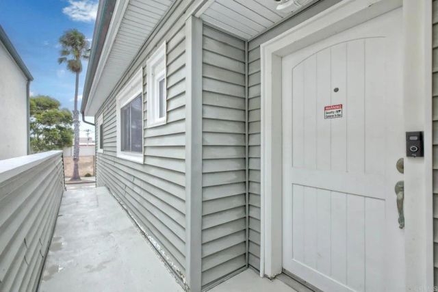 1409 S Pacific Street, Oceanside, CA 92054