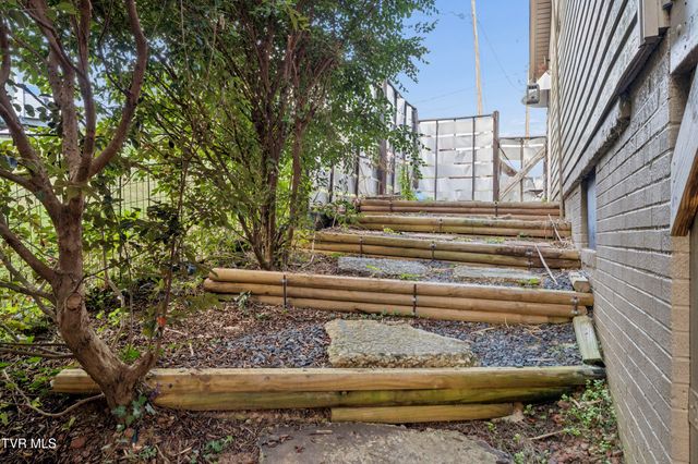 3648 Crest Road, Kingsport, TN 37664