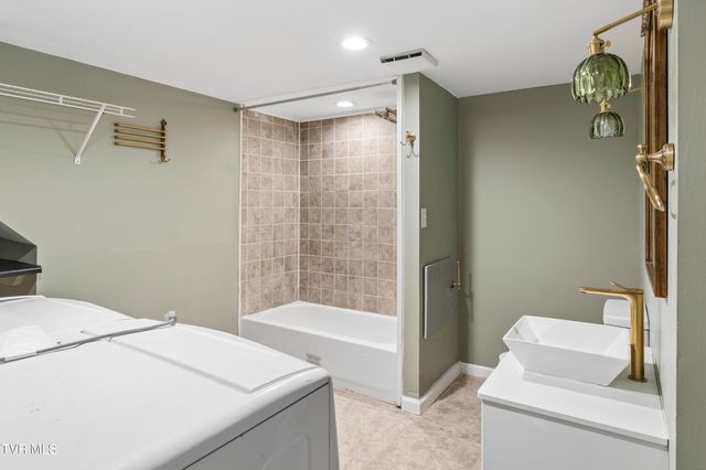 3648 Crest Road, Kingsport, TN 37664