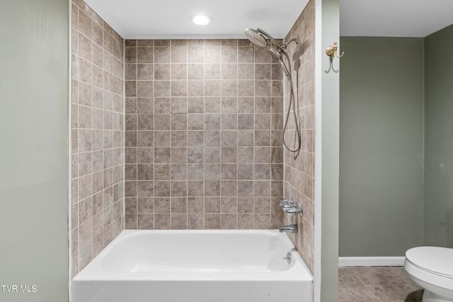 3648 Crest Road, Kingsport, TN 37664