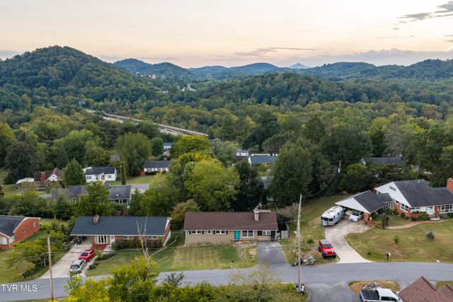 3648 Crest Road, Kingsport, TN 37664