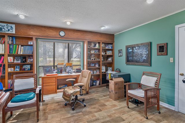 7327 S Lakeshore Drive, Shreveport, LA 71119