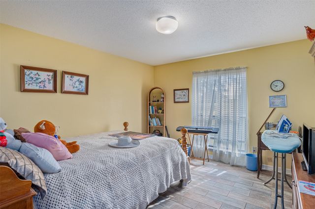 7327 S Lakeshore Drive, Shreveport, LA 71119