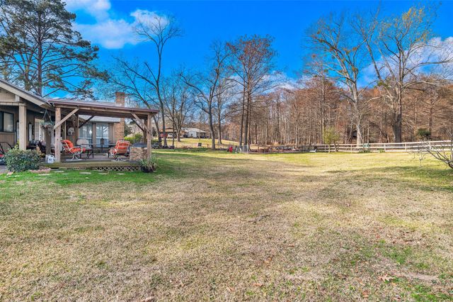 7327 S Lakeshore Drive, Shreveport, LA 71119