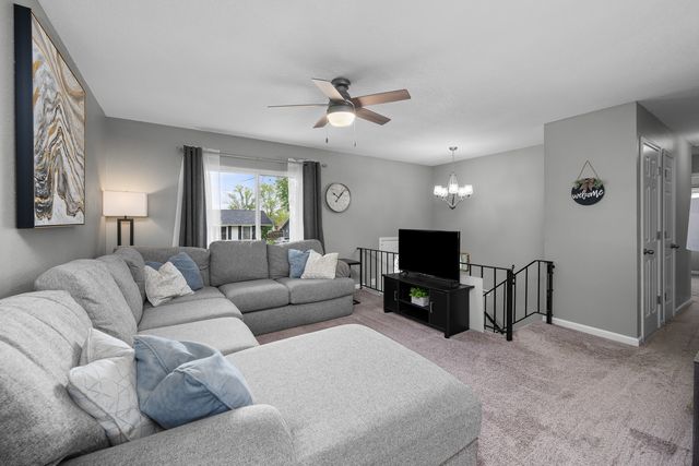 3409 W Garfield Street, Davenport, IA 52804