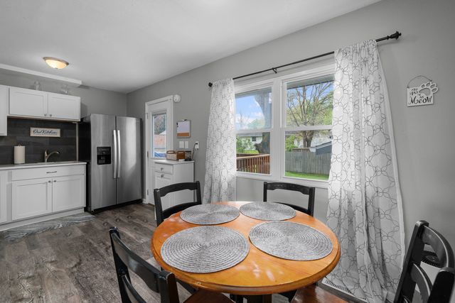 3409 W Garfield Street, Davenport, IA 52804