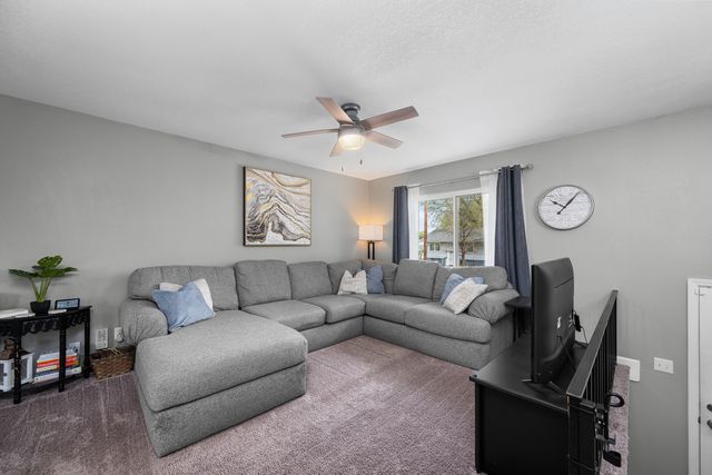 3409 W Garfield Street, Davenport, IA 52804