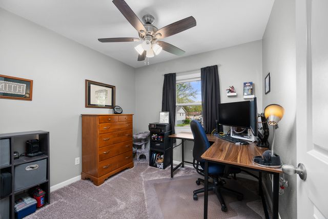 3409 W Garfield Street, Davenport, IA 52804