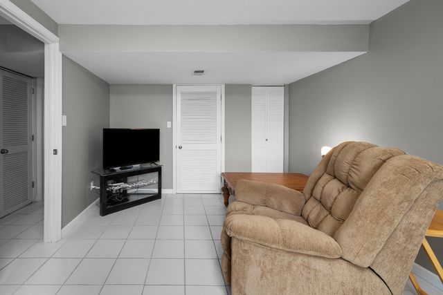 3409 W Garfield Street, Davenport, IA 52804
