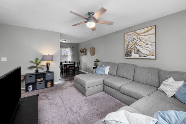 3409 W Garfield Street, Davenport, IA 52804