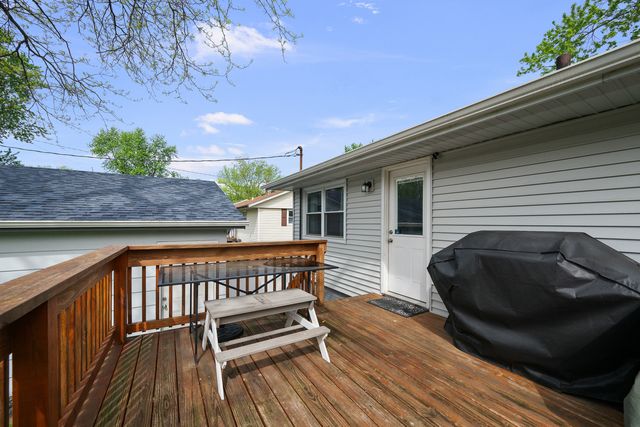 3409 W Garfield Street, Davenport, IA 52804