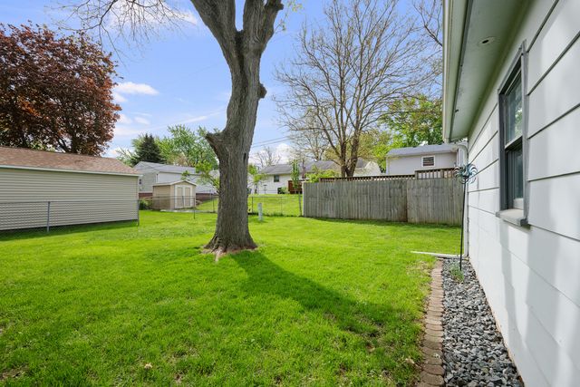 3409 W Garfield Street, Davenport, IA 52804