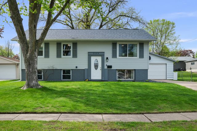 3409 W Garfield Street, Davenport, IA 52804