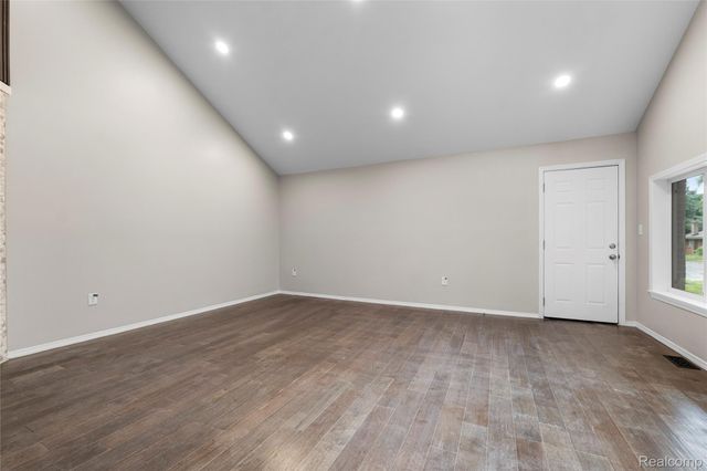 24790 Ashley Court, Redford Charter Township, MI 48239